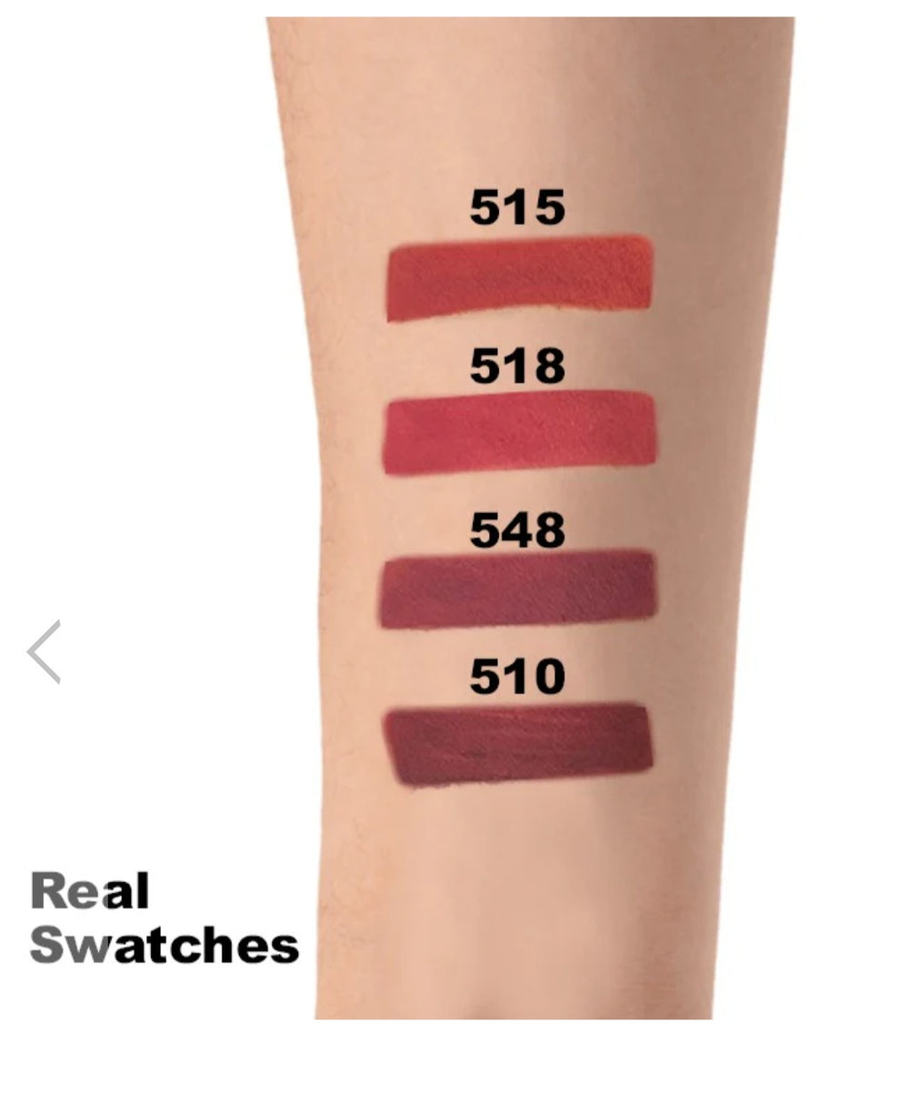 Clazona matte lip Gloss vit E,A & C 24hours